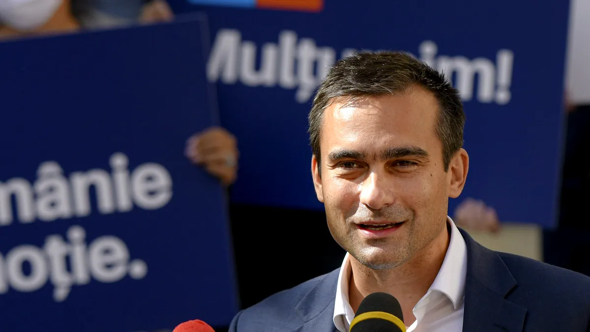 Un userist important sugerează retragerea Elenei Lasconi din cursa prezidențială