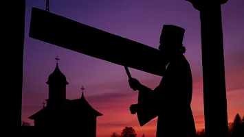 Cutiuța muzicală: toaca – sunetul care nu cere aplauze, dar ne răscolește sufletul