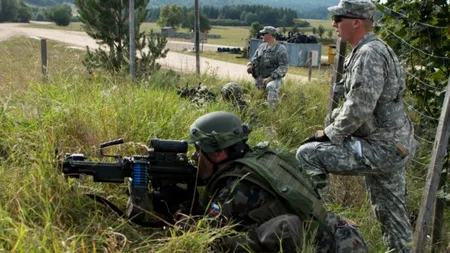 Proiect legislativ: Militarii și polițiștii nu mai au voie să facă acest lucru. Riscă până la 10 ani de închisoare