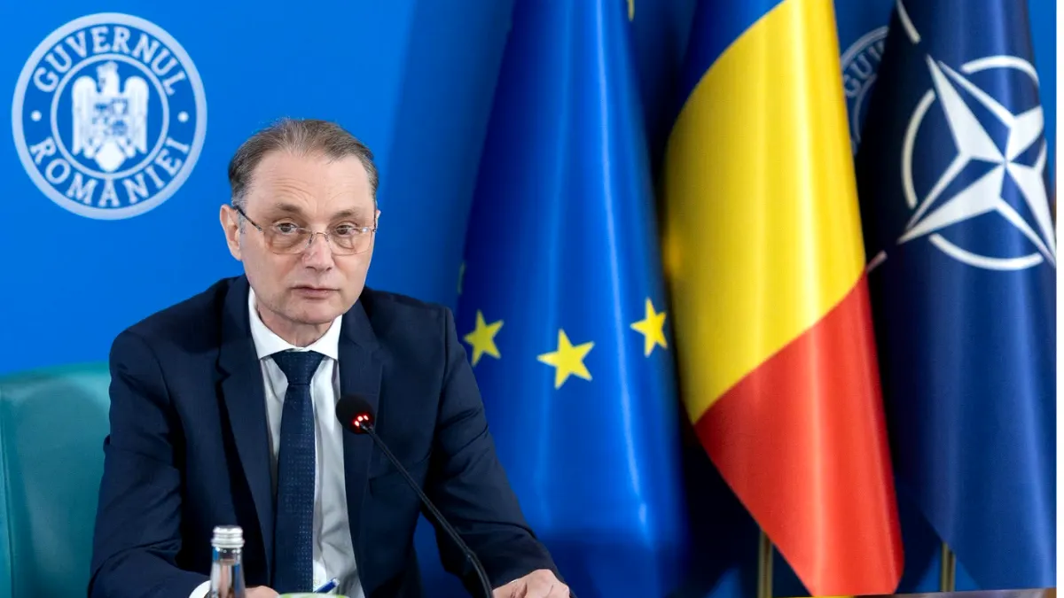 Focuri de armă lângă locuința premierului Luca Niculescu. O vecină l-a filmat pe bărbat și a chemat poliția