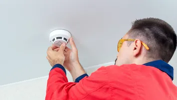 Dispozitivele obligatorii în apartamentele noi. Amenzi de până la 50.000 de lei pentru dezvoltatori