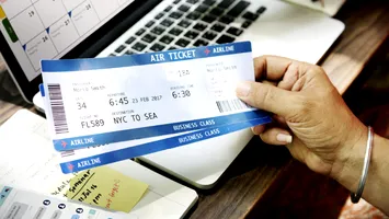 Alertă în mediul online: Turiștii care au achiziționat bilete de avion pe internet, ținta unei noi escrocherii