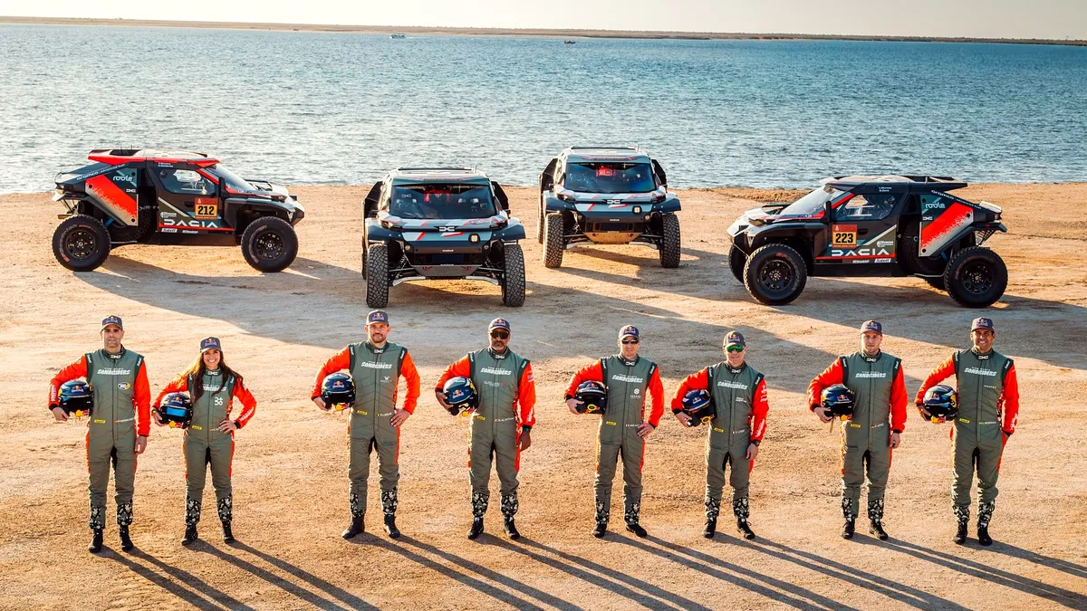 Dacia a ajuns în elita mondială cu modelul Sandrider. Mașina „Mad Max” participă la cel mai cunoscut raliu din lume