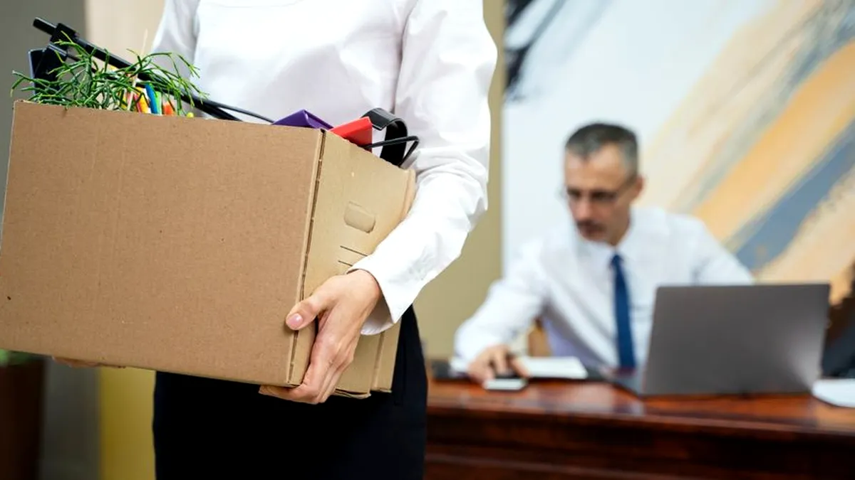 Cutremur în industria IT din România: Salariile scad și se fac concedieri masive