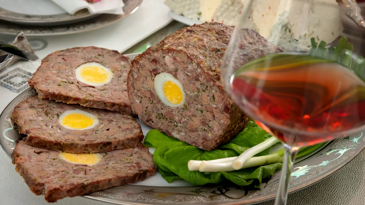 Adina Rusu (nutriţionist): Să nu exagerăm cu mâncarea