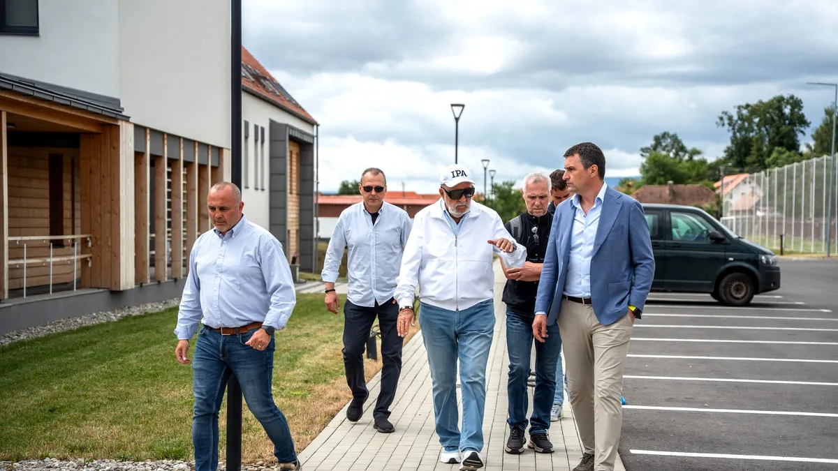 Ion Ţiriac, din nou pe gheață. Patinoare noi pentru tinerii din România