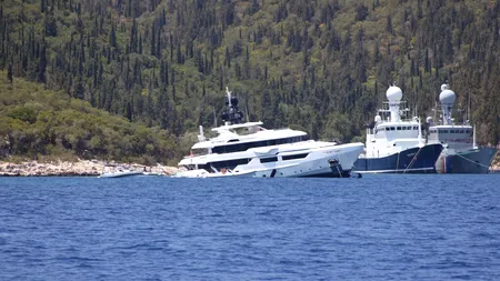 Iaht cu milionari, scufundat în Grecia (VIDEO)