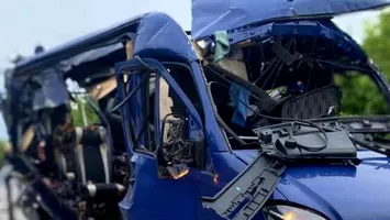 Autobuz cu civili, atacat de o dronă rusească în Ucraina. Sunt nouă morți și patru răniți