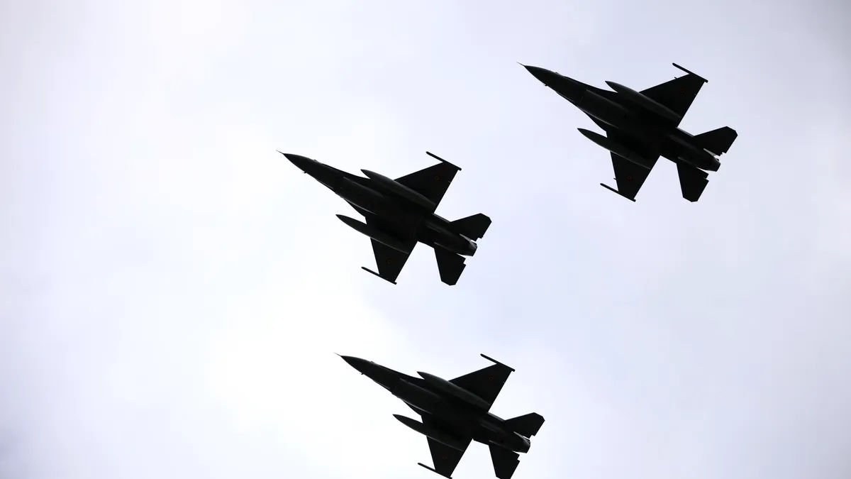 Încă trei F-16 au ajuns la Câmpia Turzii