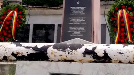 Ziua Eroilor, celebrată în țară și în străinătate. Retragere cu torțe în Capitală