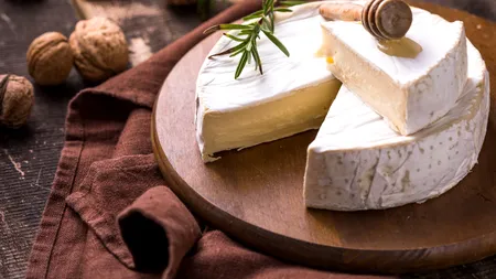 Satul din România unde se produce brânza Camembert