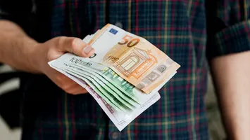 60.000 euro, valoarea unei despăgubiri achitate în baza unei asigurări de călătorie