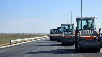 S-au adunat toți constructorii la drumul expres care asigură conexiunea României cu Ungaria. Să înceapă execuția!