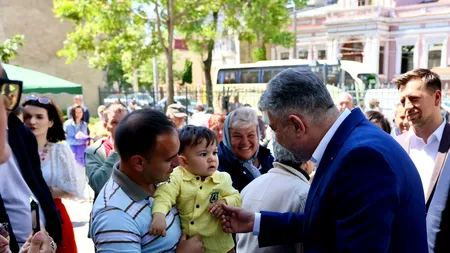 Ciolacu, baie de mulțime la Biserica Greacă din Brăila: ”Zi binecuvântată tuturor!” FOTO