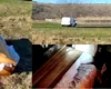 Sicriul cu un bărbat mort, abandonat pe câmp după ce dricul n-a mai putut înainta prin noroi