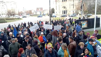 Proteste și procese împotriva Guvernului Bolojan. AUR cere suspendarea creșterii impozitelor