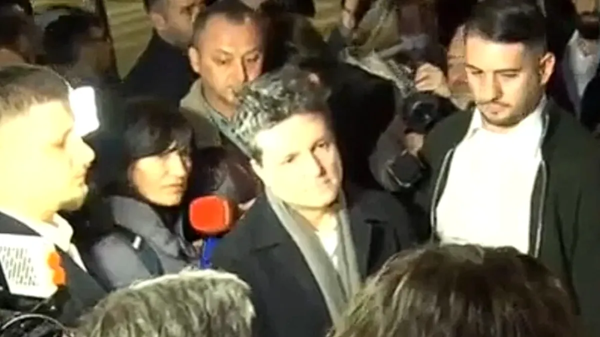 Nicușor Dan, față în față cu protestatarii la Cotroceni. Numirile din Justiție scot oamenii în stradă