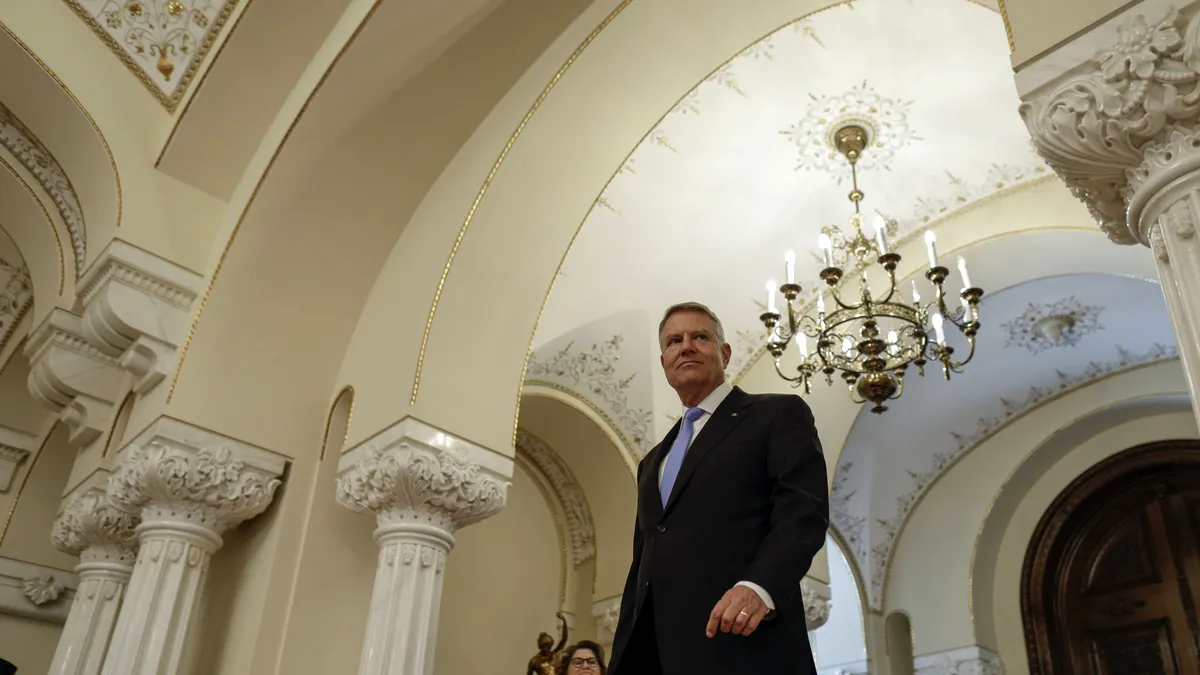 Iohannis a aflat că românii continuă să fie controlați pe aeroporturile din UE. Ce are de gând să facă