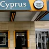 Cea mai mare bancă din Cipru vinde afaceri din Ucraina și România