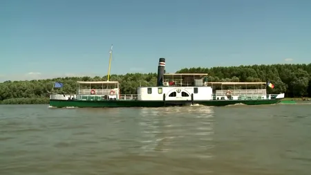 Prima navă construită în România a fost avariată în Portul Brăila