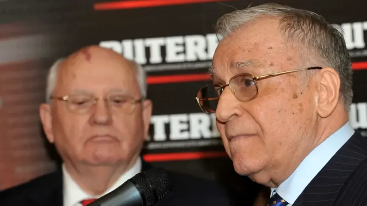 Ion Iliescu: Gorbaciov a fost, în gândirea sa politică, un social-democrat; relaţiile României cu URSS după 1989 - corecte