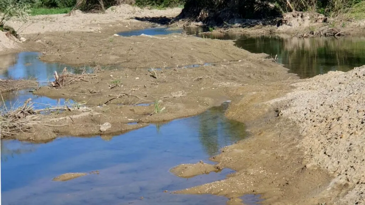 Blocarea curgerii apei pe râuri este interzisă