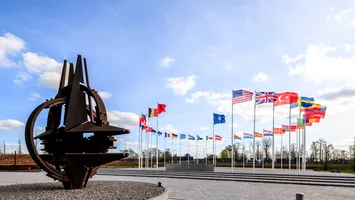Arestări într-un caz de corupție care implică o agenție NATO