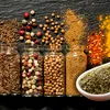Planta aromatică ce poate înlocui o parte din sare. Ce trebuie să știi înainte să o folosești zilnic