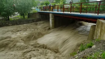 Efecte la distanță: apa din mai multe localități mureșene nu mai e potabilă