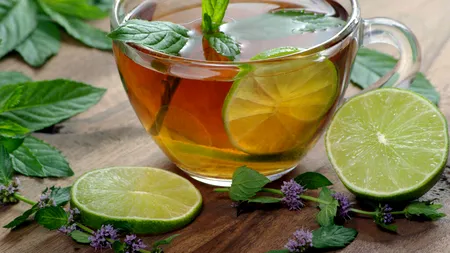 Ceaiurile bat alcoolul și băuturile energizante și vara, și iarna!