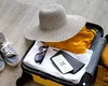 Accesorii moderne care nu trebuie să îți lipsească din bagaj în vacanța de vară