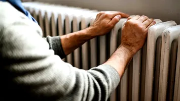 Sezonul rece bate la ușă. Unde s-a dat drumul la căldură și care este condiția legală pentru toată țara