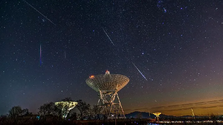 Spectacol pe cerul României. Când pot fi observate Geminidele