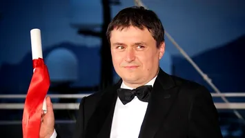 Regizorul Cristian Mungiu și „Țara celor două triburi”: ce facem cu ruptura dintre progresism și tradiționalism