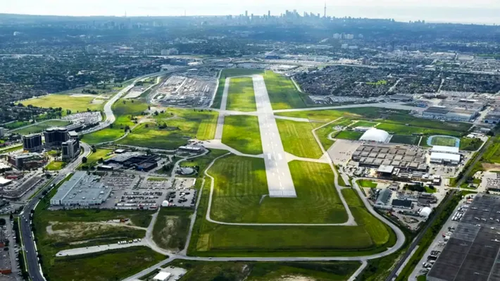 Transformare urbană: un aeroport abandonat va deveni un oraș modern, cu peste 60.000 de locuitori