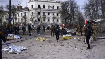 Anchetă WSJ: Cum profită oficialii ucraineni de pe urma înmormântărilor soldaților căzuți în război