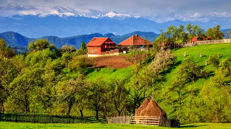 Satul din România unde timpul parcă stă pe loc. Aici încă locuiesc daci cu porecle de animale și obiceiuri speciale