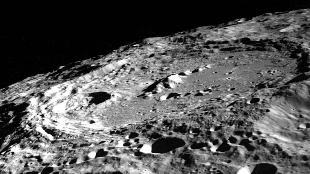 Descoperiri revoluționare pe fața nevăzută a Lunii: chinezii găsesc structuri ascunse!