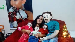 Căsătorită cu o păpușă de cârpă, așteaptă al patrulea copil și ne dezvăluie sexul bebelușului… la toaletă