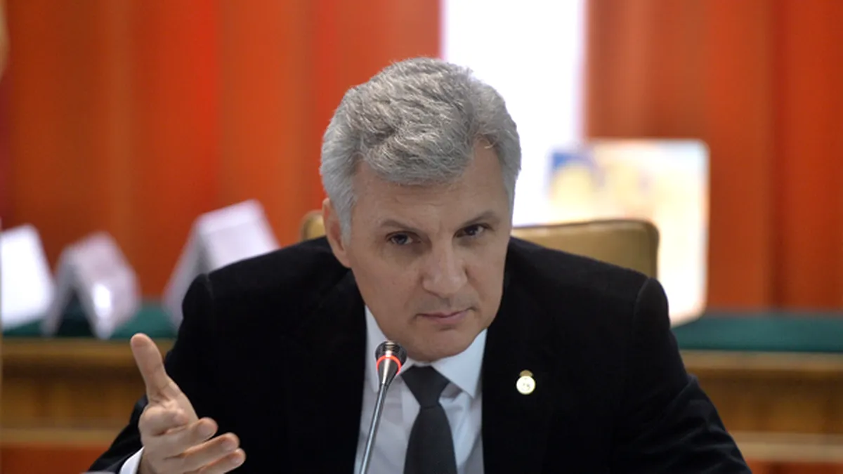 Nicuşor Dan, acuzat că sună primarii şi preşedinţii de CJ ai PSD pentru a le cere susţinerea