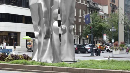 De 30 de ani, la Galați ruginește în bălării o operă a sculptorului Ewerdt Hilgemann, ale cărui lucrări sunt expuse la New York
