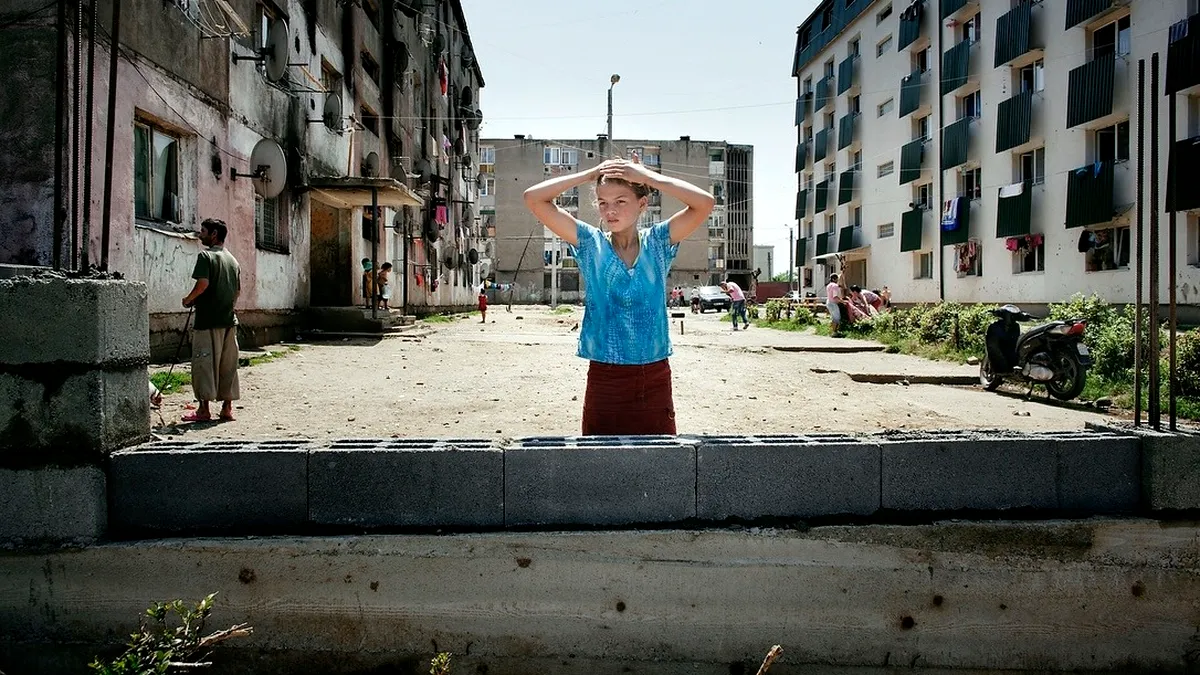 Tribunalul Maramureș decide demolarea zidului de segregare pentru comunitatea romă din Baia Mare