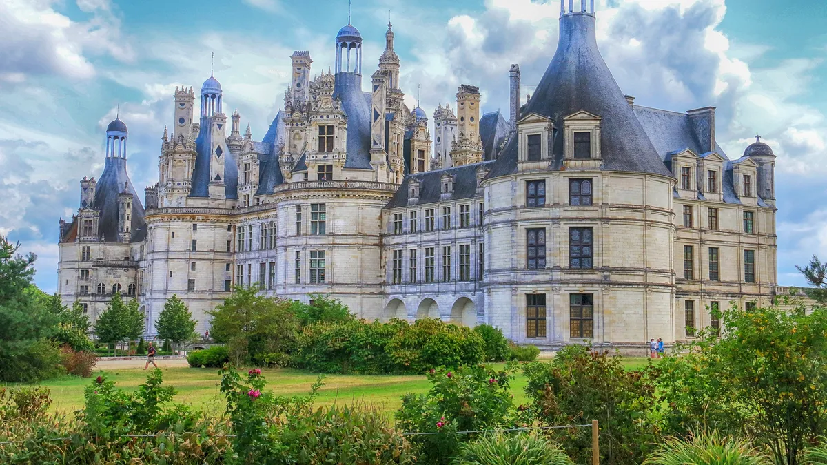Femeile de succes, rezidență la castel. Vezi unde este locul parcă desprins din povești, locuit exclusiv de doamne