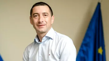 Ilegalități pe bandă rulantă la primăria fostului userist Bogdan Novac, prietenul baronului Iulian Dumitrescu
