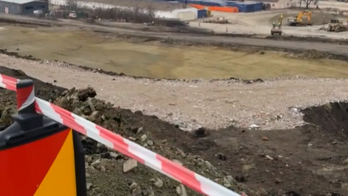 Metroul din Cluj: a început consolidarea dealului unde trenul intră în tunel
