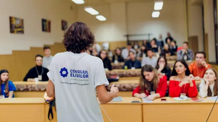 Elevii s-au săturat de promisiuni! Ce le cer politicienilor, înainte de alageri