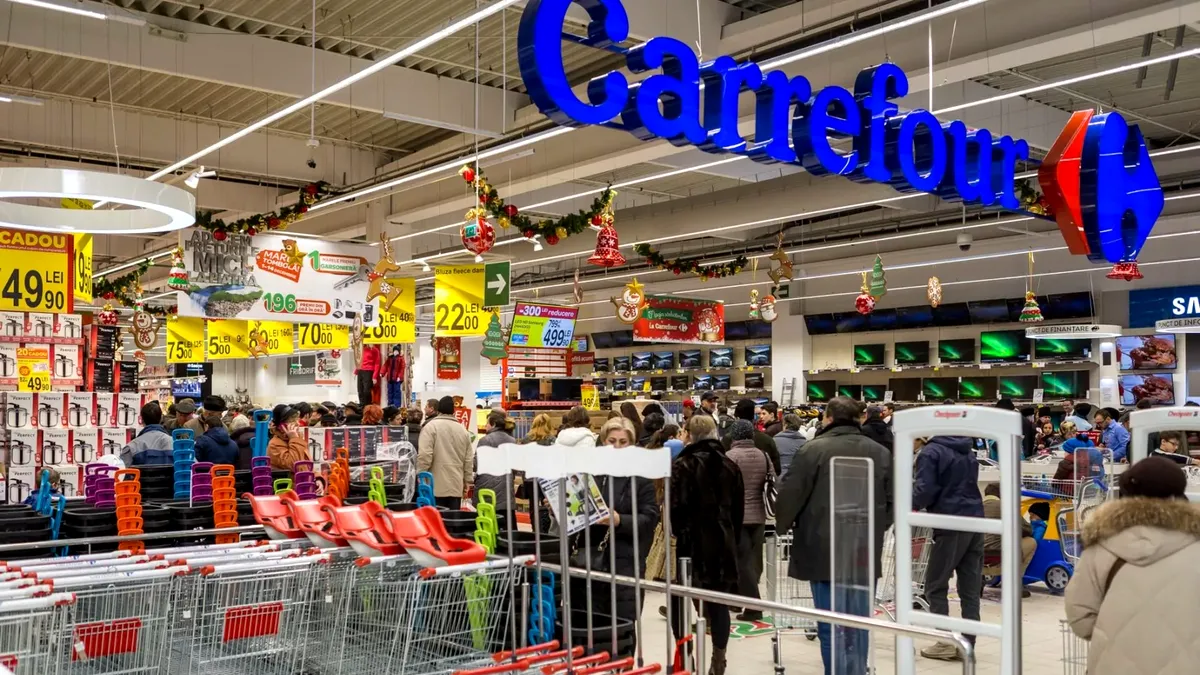 Cine va achiziționa supermarketurile Carrefour din România