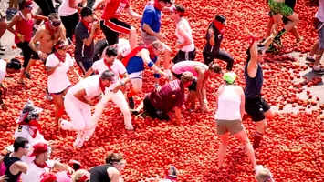 Top 10 obiceiuri surprinzătoare din lume. Ce fac oamenii și te lasă fără cuvinte