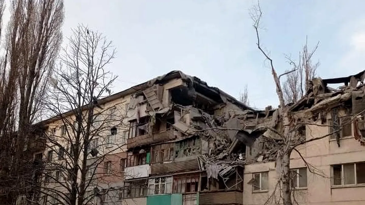 Ucraina: Oraşul Sloviansk, vizat de bombardamente puternice, soldate cu morţi şi răniţi