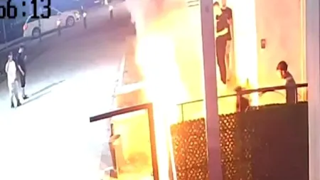 Un tânăr a incendiat gardul unui club din Costinești